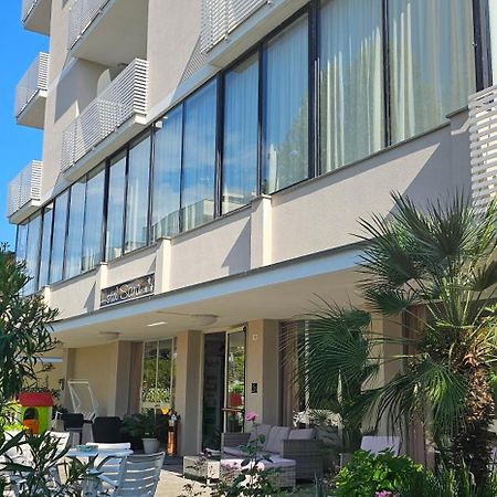 Hotel Sara Cesenatico Buitenkant foto