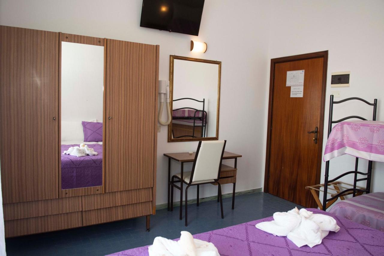 Hotel Sara Cesenatico Buitenkant foto