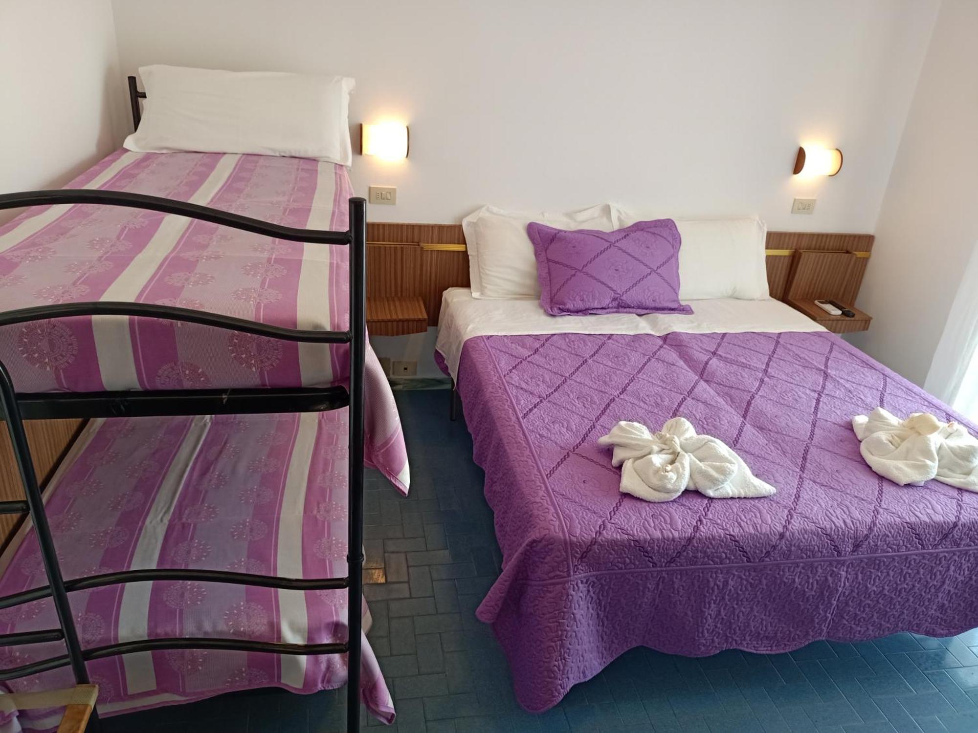 Hotel Sara Cesenatico Buitenkant foto