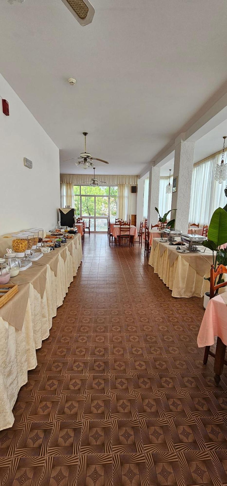 Hotel Sara Cesenatico Buitenkant foto