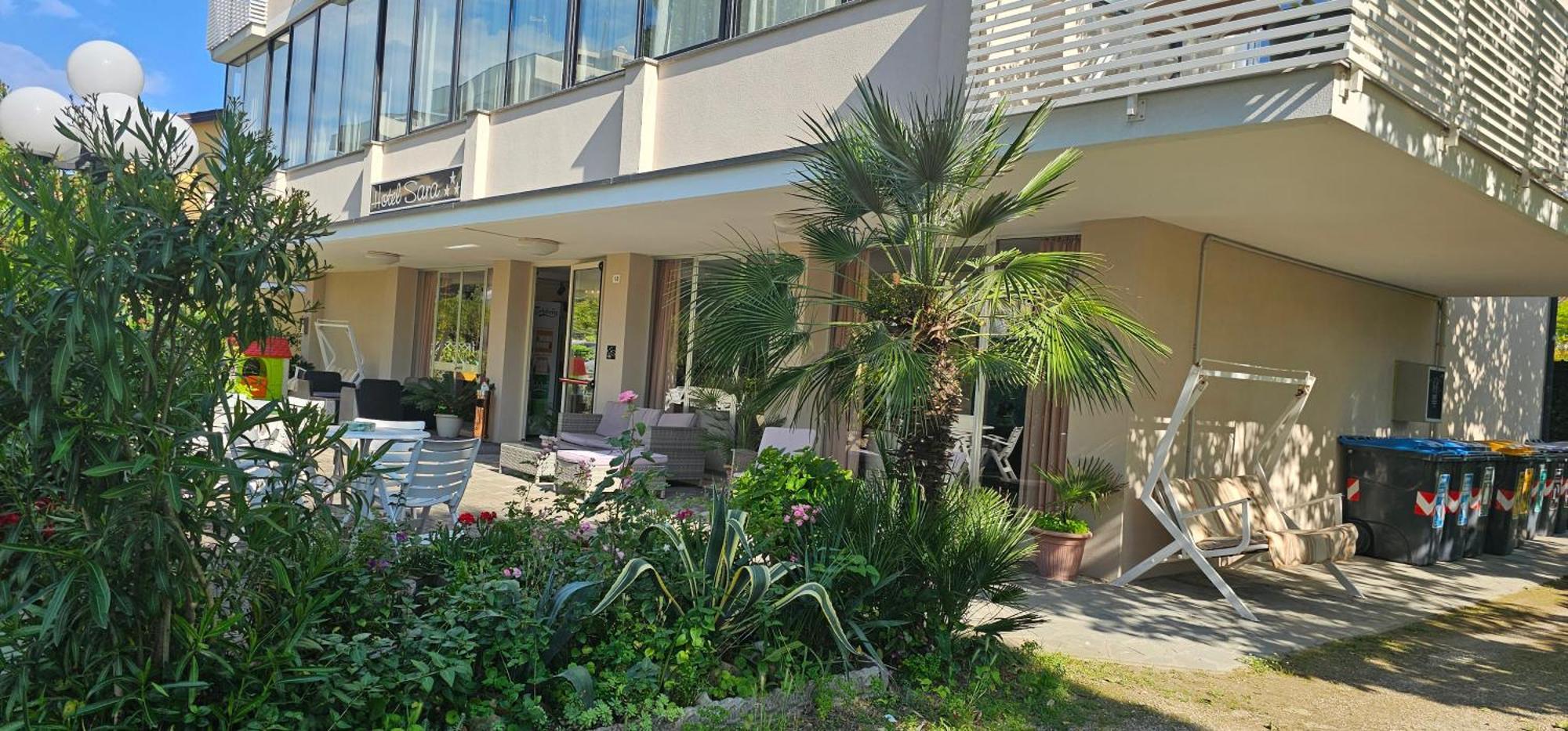 Hotel Sara Cesenatico Buitenkant foto