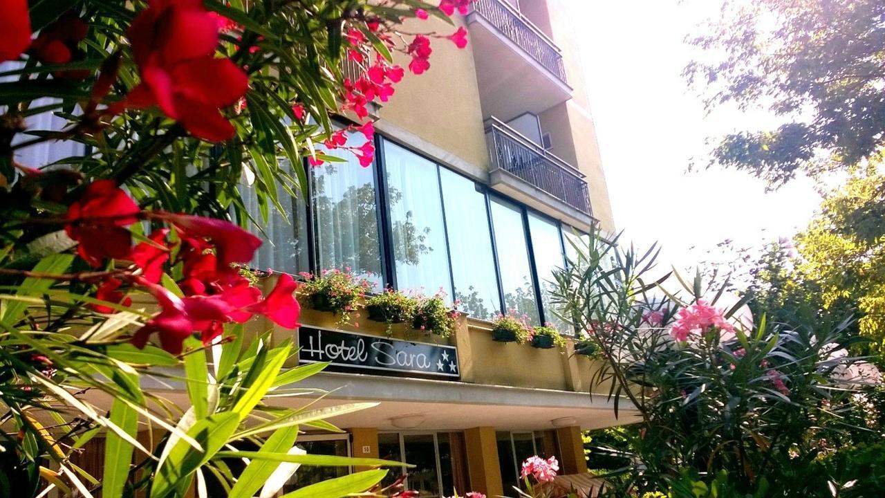 Hotel Sara Cesenatico Buitenkant foto